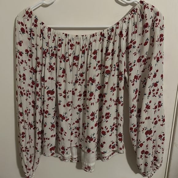 Hollister off-the-shoulder floral long sleeve top - Picture 2 of 2